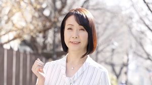 キス好き熟女56歳和泉亮子フェラテクと鯨並の潮吹きでAVデビュー
