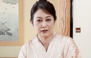 還暦豊満熟女朝丘光里お尻を叩かれバックでイキ果てる中出しセックス